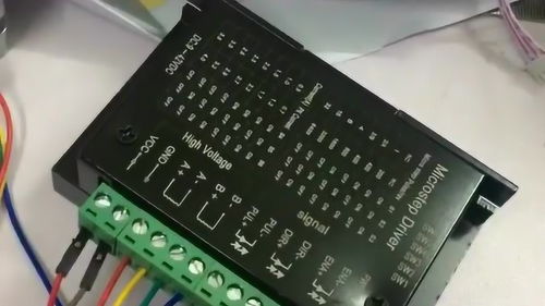 青年創(chuàng)業(yè)者研發(fā)國(guó)產(chǎn)電腦CPU 為計(jì)算機(jī)發(fā)展注入新動(dòng)力